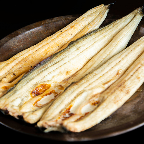 【大サイズ/簡易包装】うなぎの白焼き（1匹140ｇ！3匹入り　たれ・山椒つき）